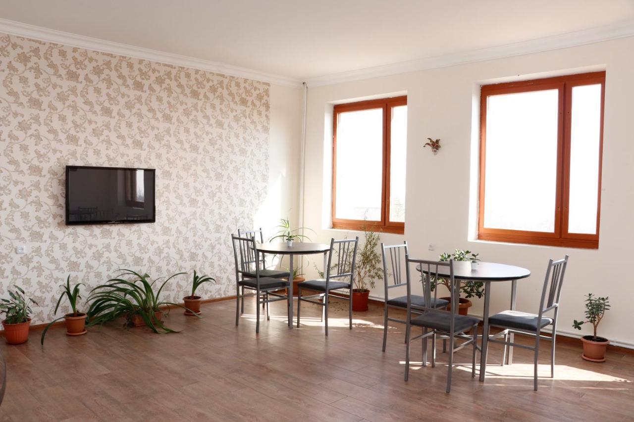 Seva Guesthouse And Cottages Byurakan Dış mekan fotoğraf